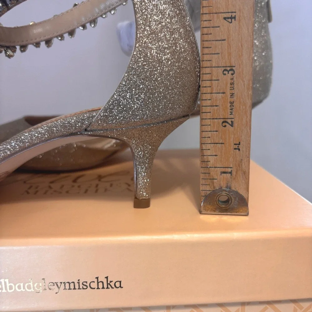 NWT Jewel Badgley Mischka Robles Gold Glitter Kitten Heel Womens 9.5 Crystal